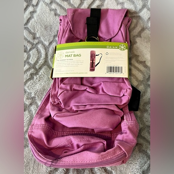 Gaiam Damask Yoga Mat Bag with Pockets – Pink/Purple - Picture 2 of 4